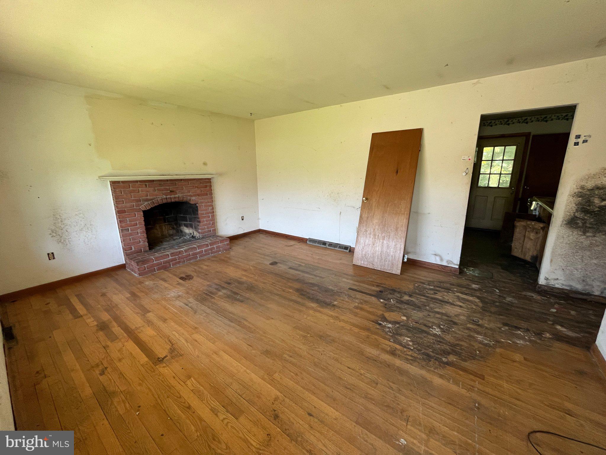 17518 GREEN MEADOW LANE