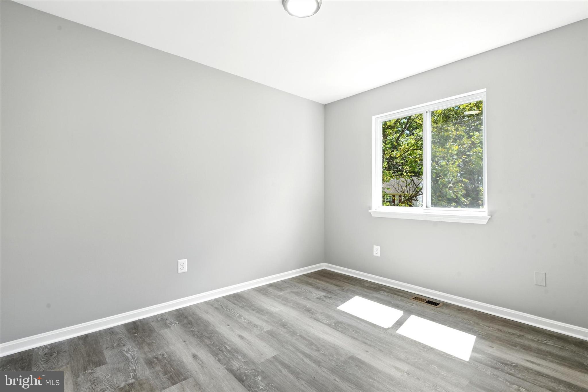 BERKLEY ESTATES - Residential