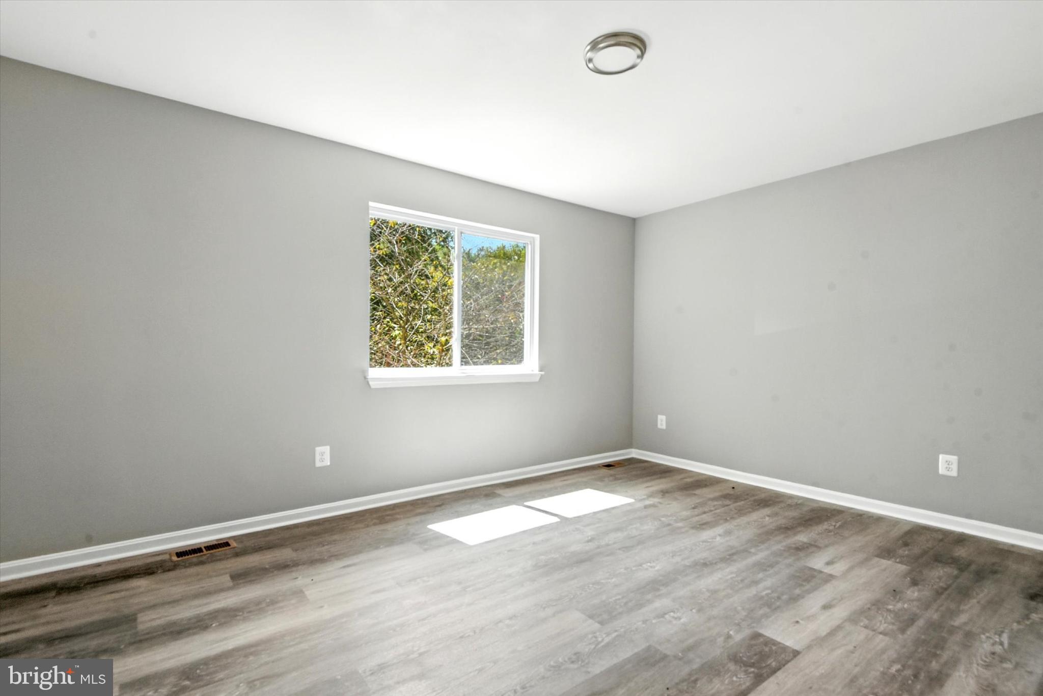 BERKLEY ESTATES - Residential