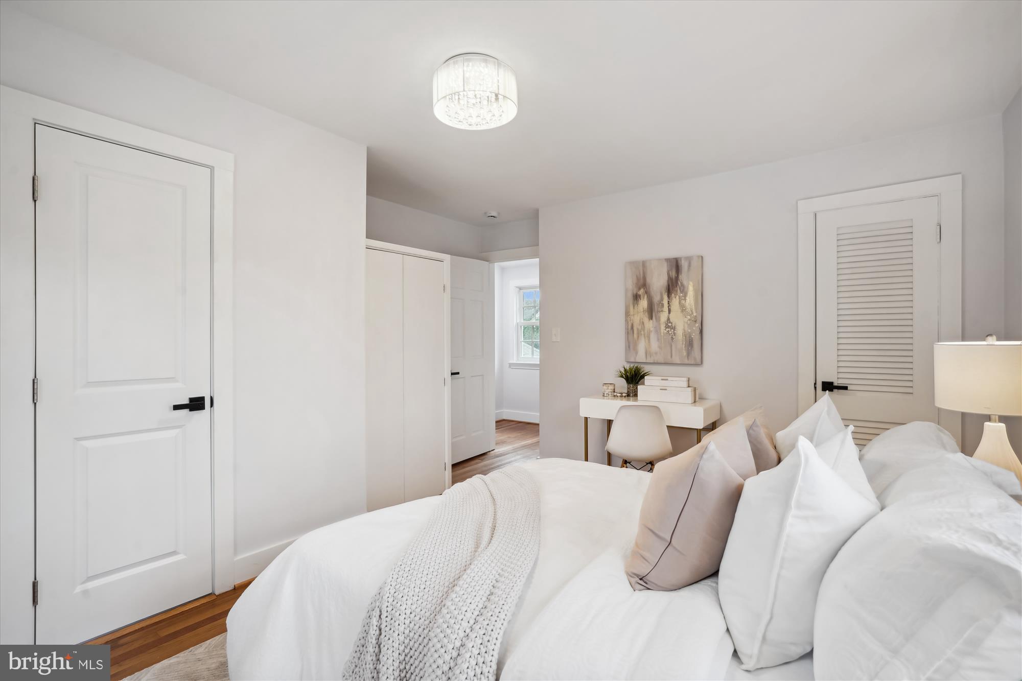 WILLIAMSBURG VILLAGE - Residential