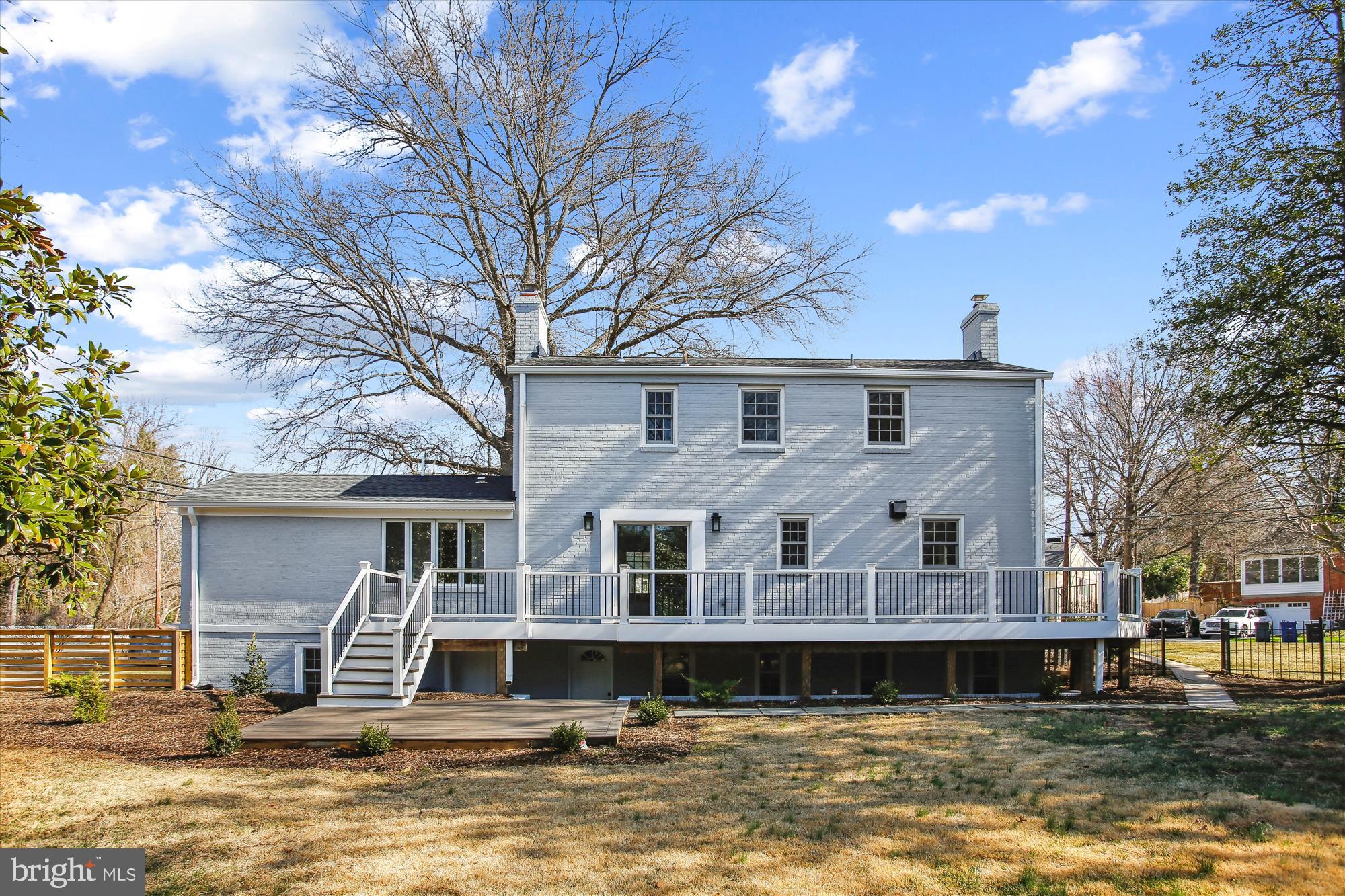 WILLIAMSBURG VILLAGE - Residential