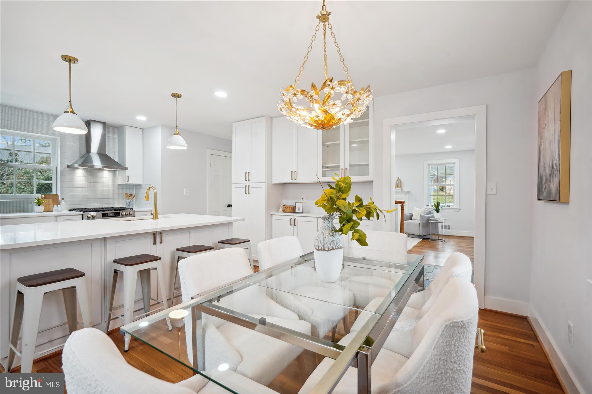 WILLIAMSBURG VILLAGE - Residential