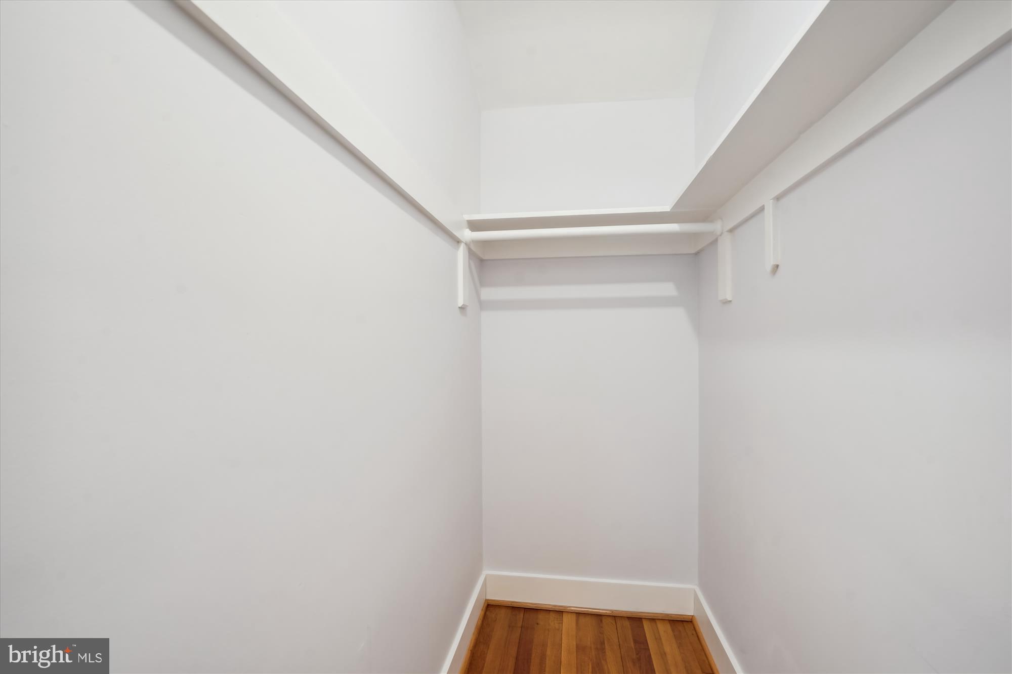 WILLIAMSBURG VILLAGE - Residential