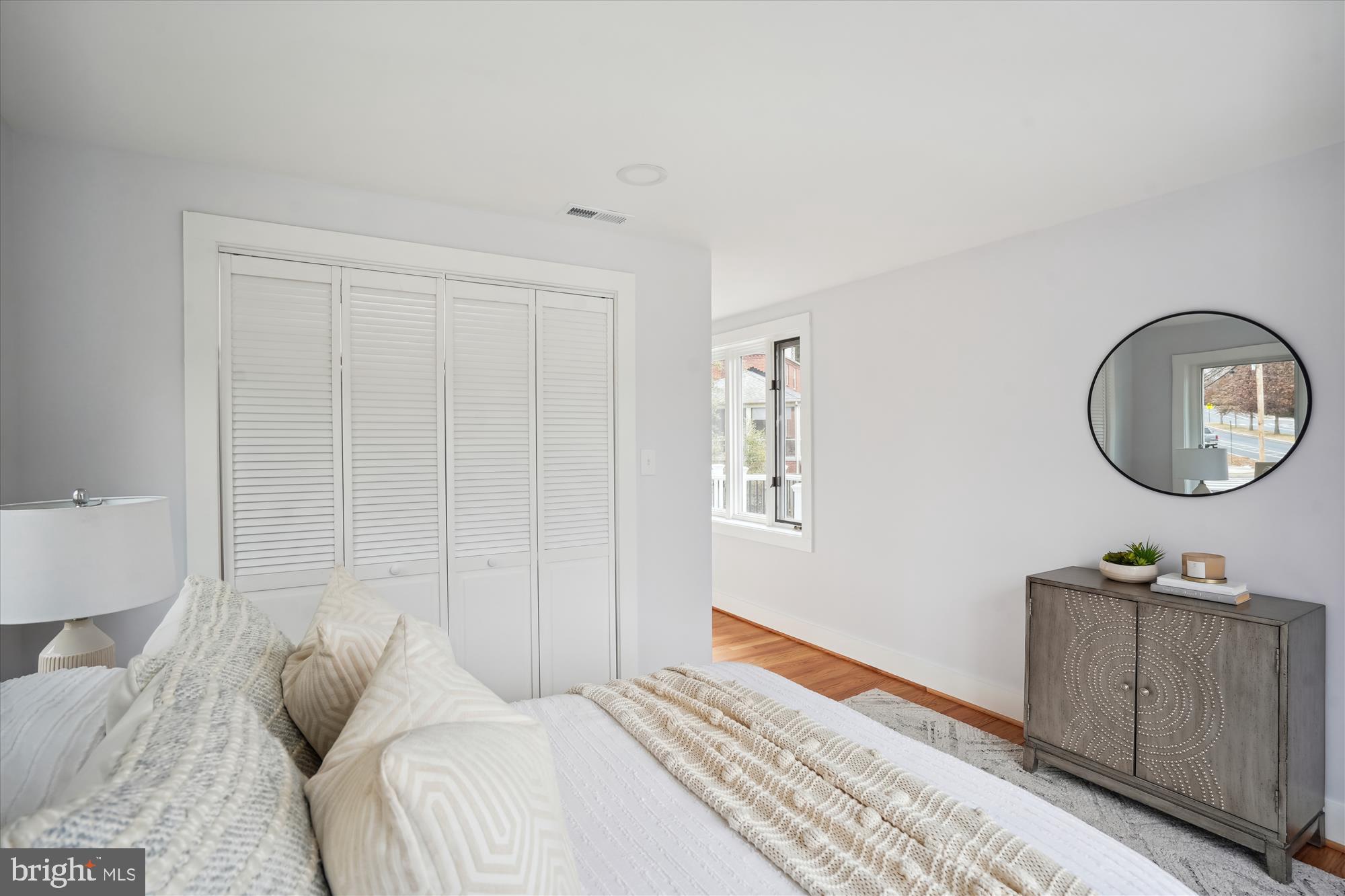 WILLIAMSBURG VILLAGE - Residential