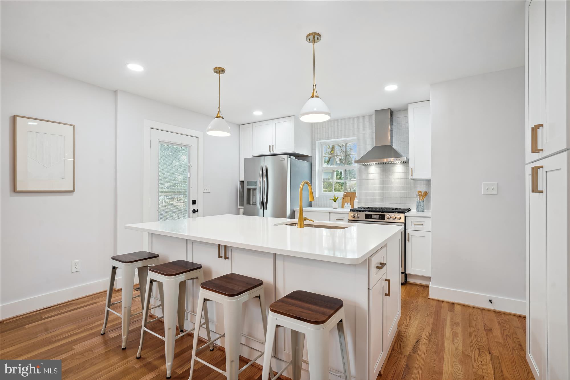 WILLIAMSBURG VILLAGE - Residential