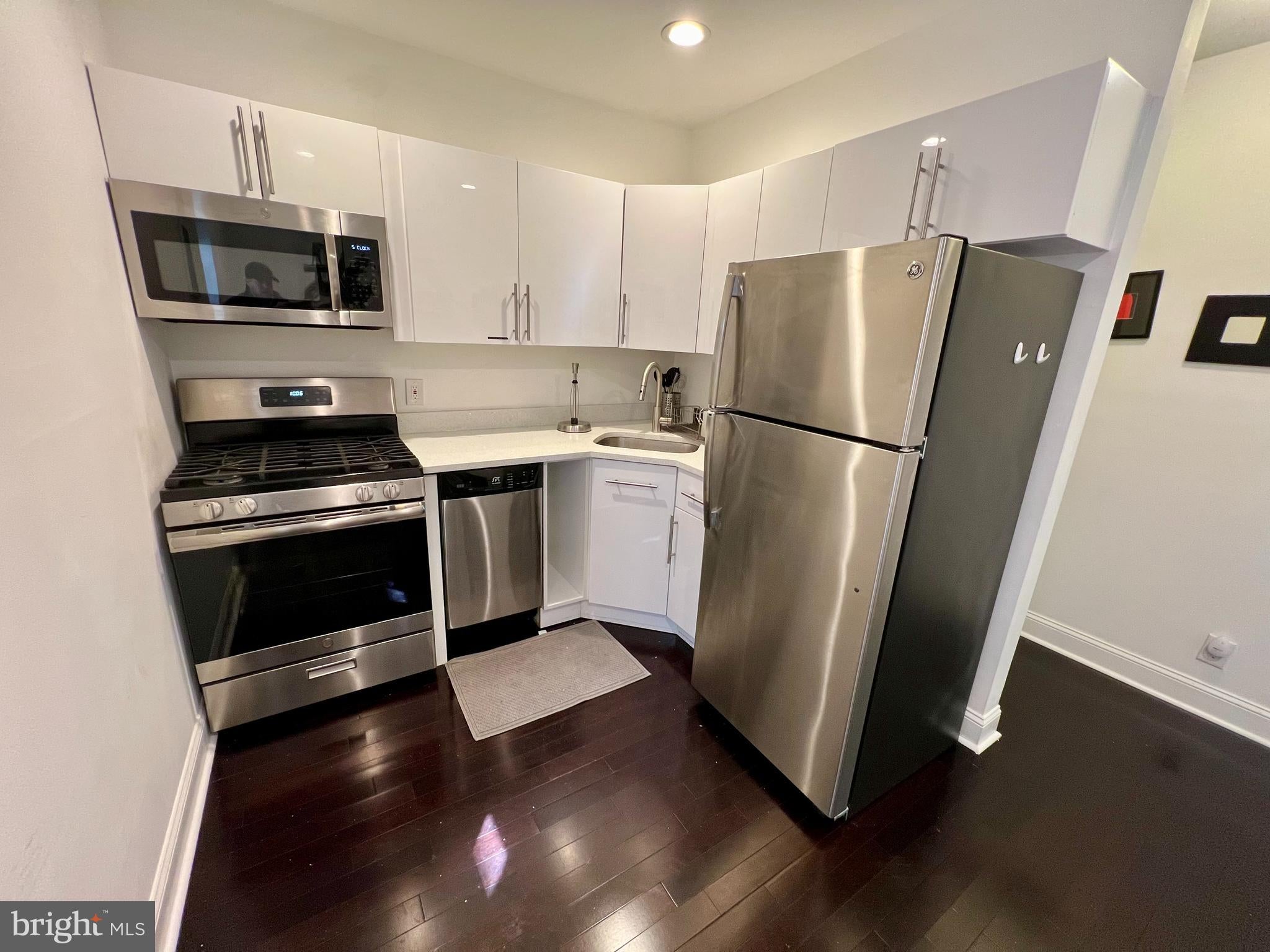 1839 N 33RD STREET UNIT 2R