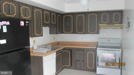 VILLAGE OF OLD HARFORD - Residential