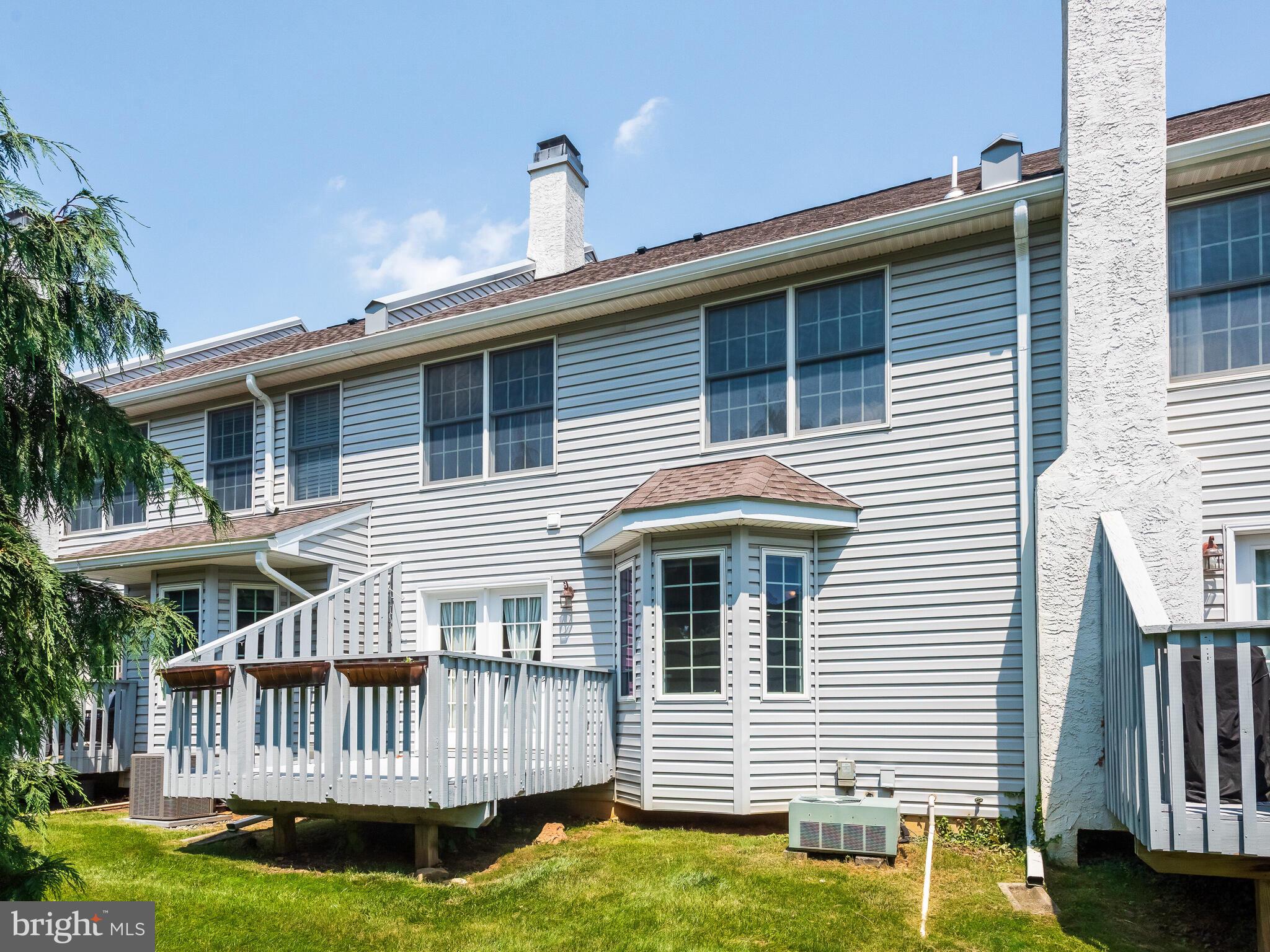 77 BUTTONWOOD DRIVE 77