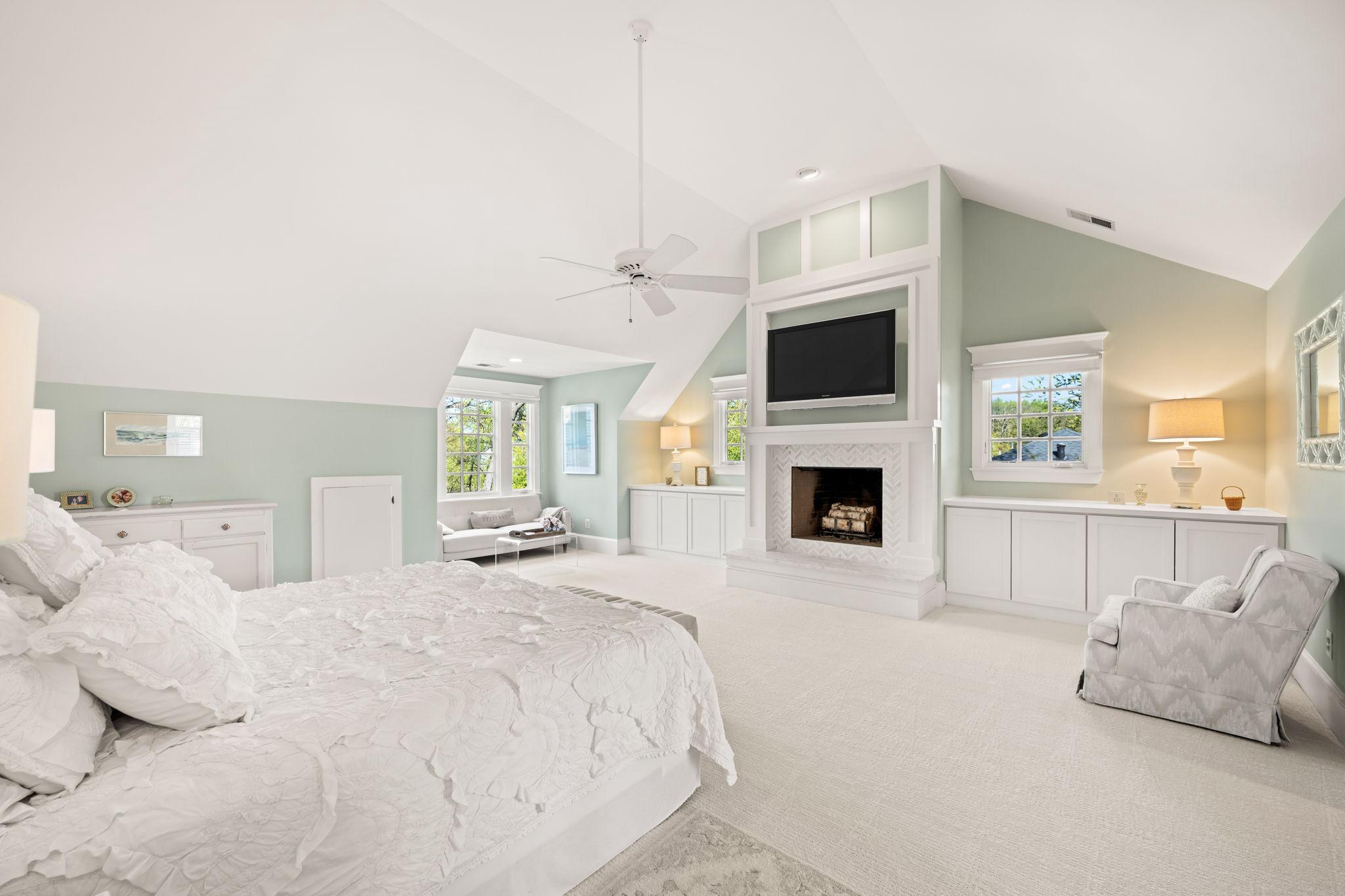 ALEXANDRIA - Residential