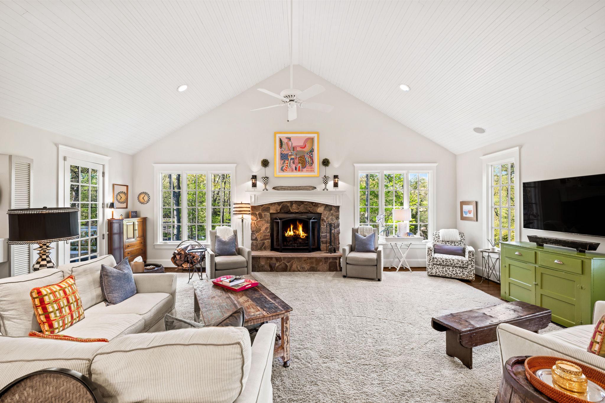 ALEXANDRIA - Residential