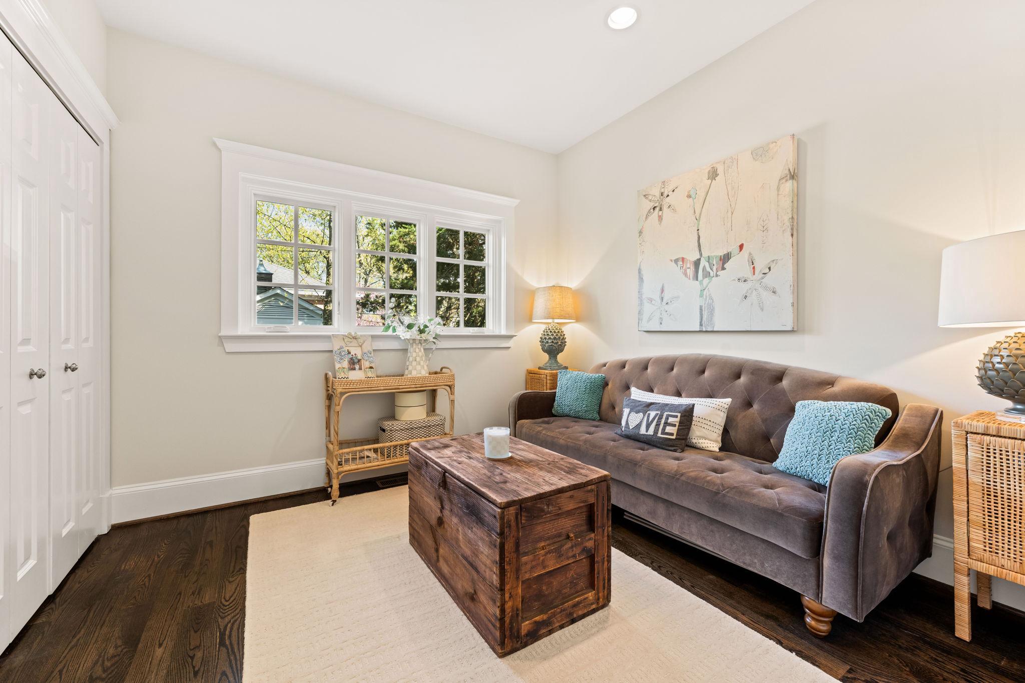 ALEXANDRIA - Residential