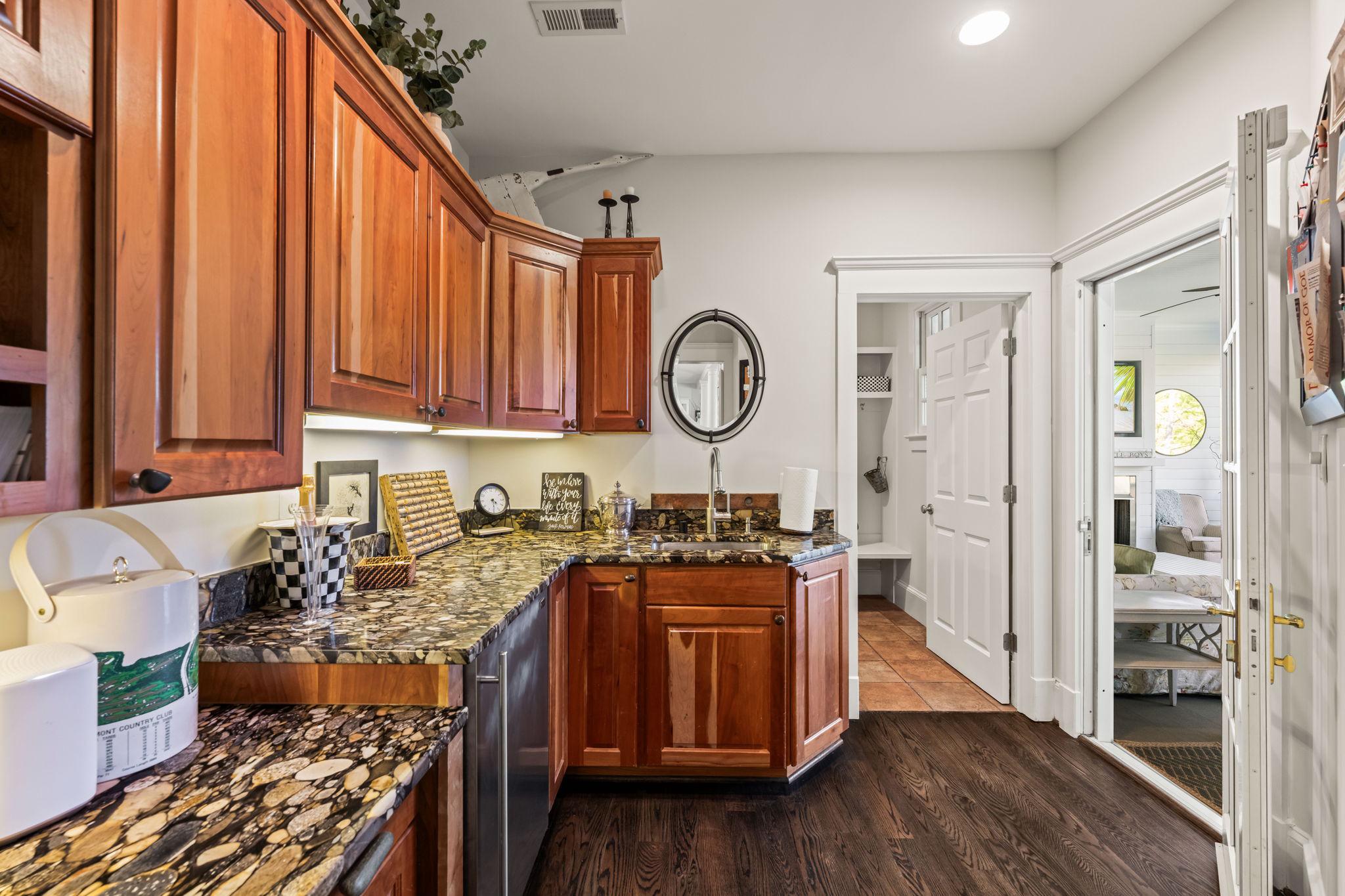 ALEXANDRIA - Residential