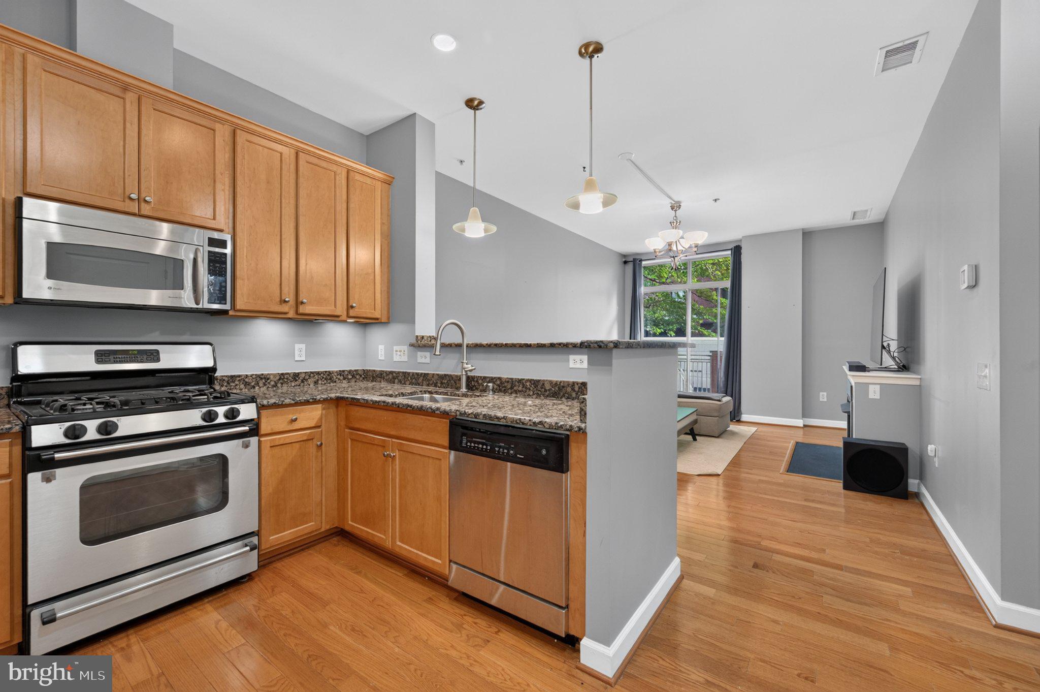 1000 N RANDOLPH STREET 105
