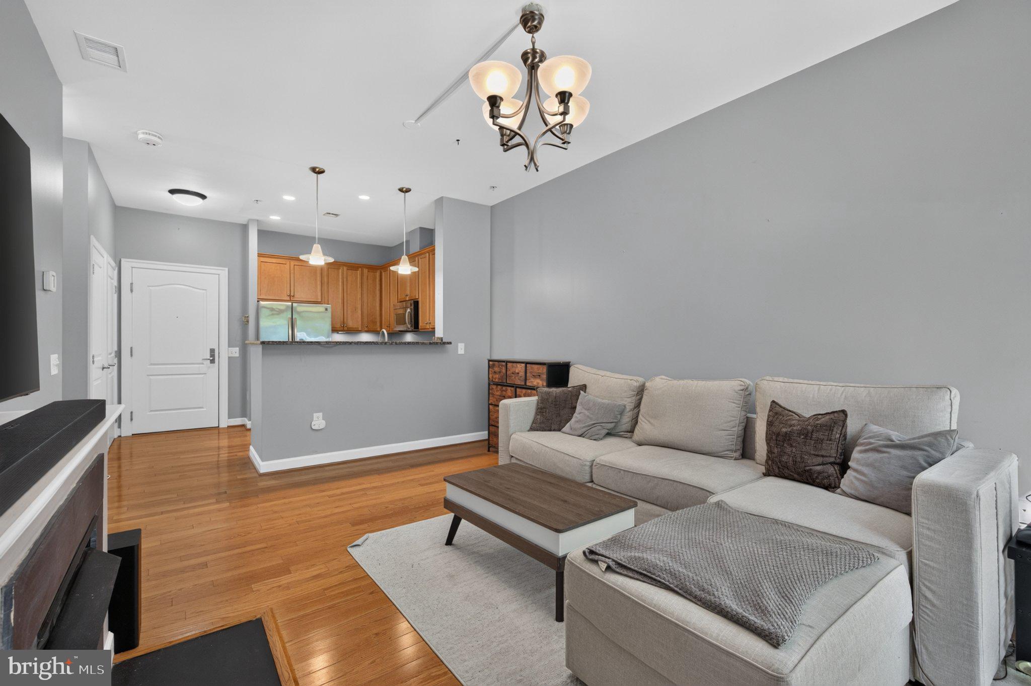 1000 N RANDOLPH STREET 105