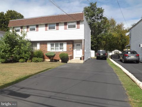 211 E BACON STREET POTTSVILLE PA 17901
