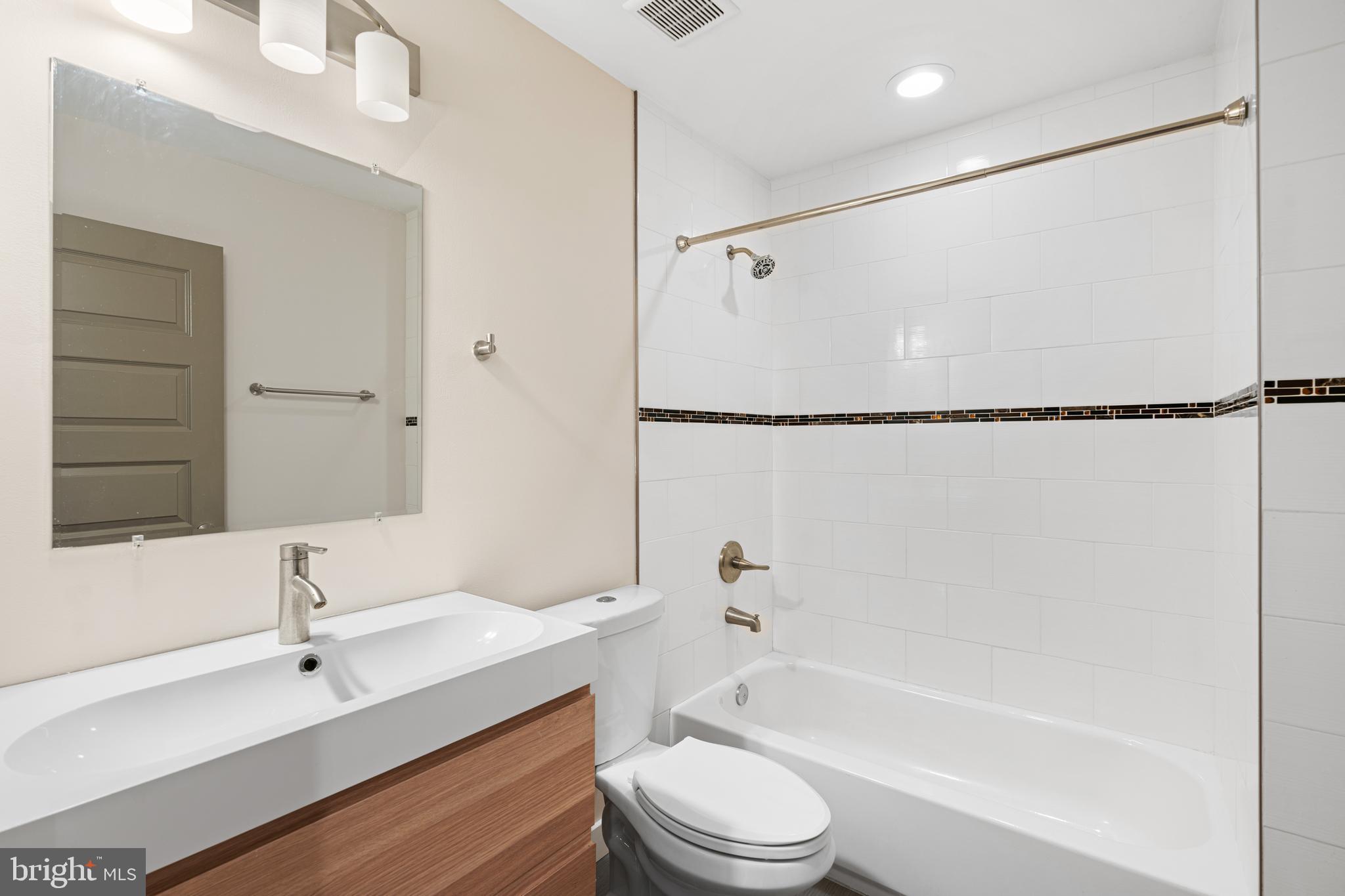 FRANCISVILLE - Residential