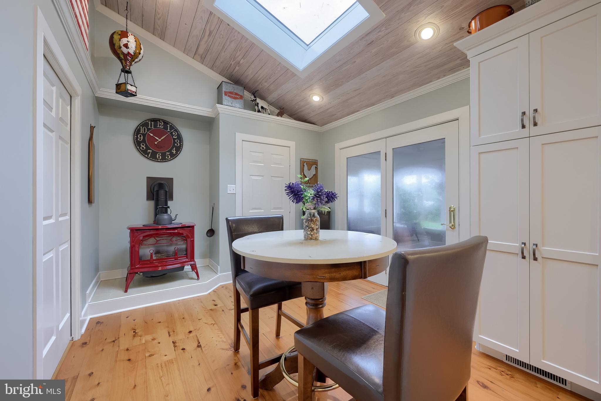 2737 LONG FARM LANE