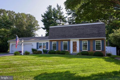 Photo of 2737 Long Farm Lane, LANCASTER, PA 17601 (MLS # PALA2077478)