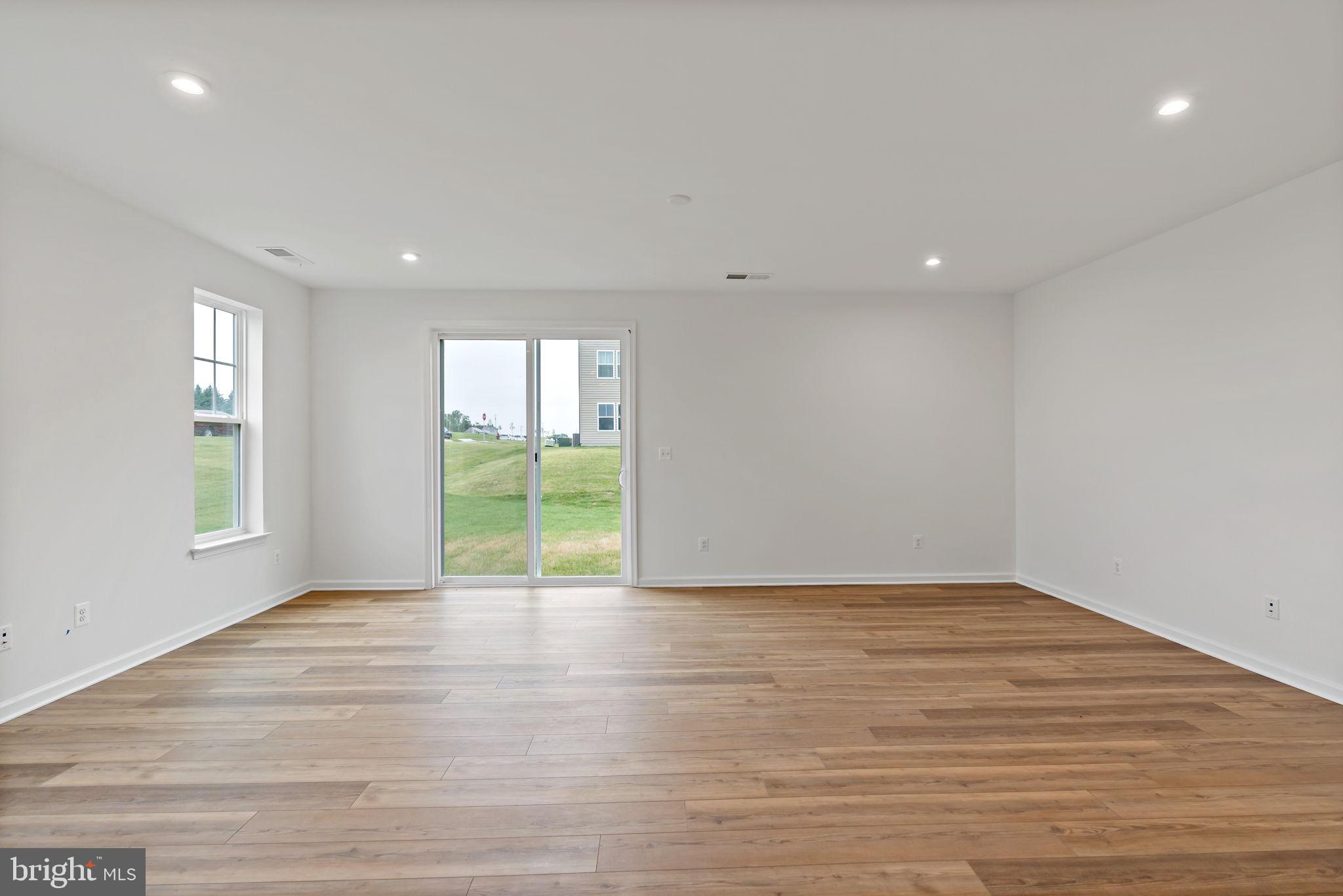 SOUTH BROOK - Residential