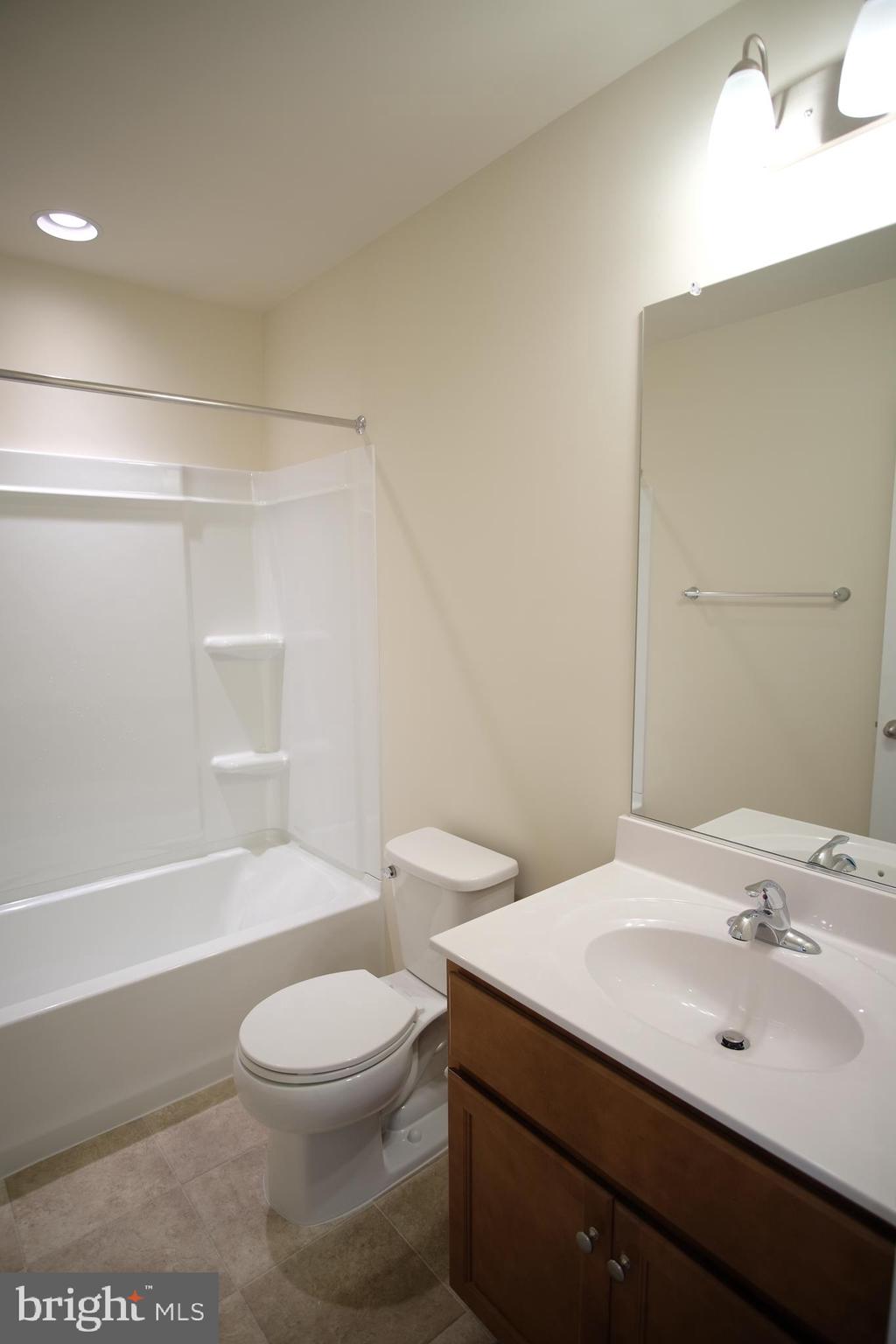 WHISPERING PINES - Residential Lease