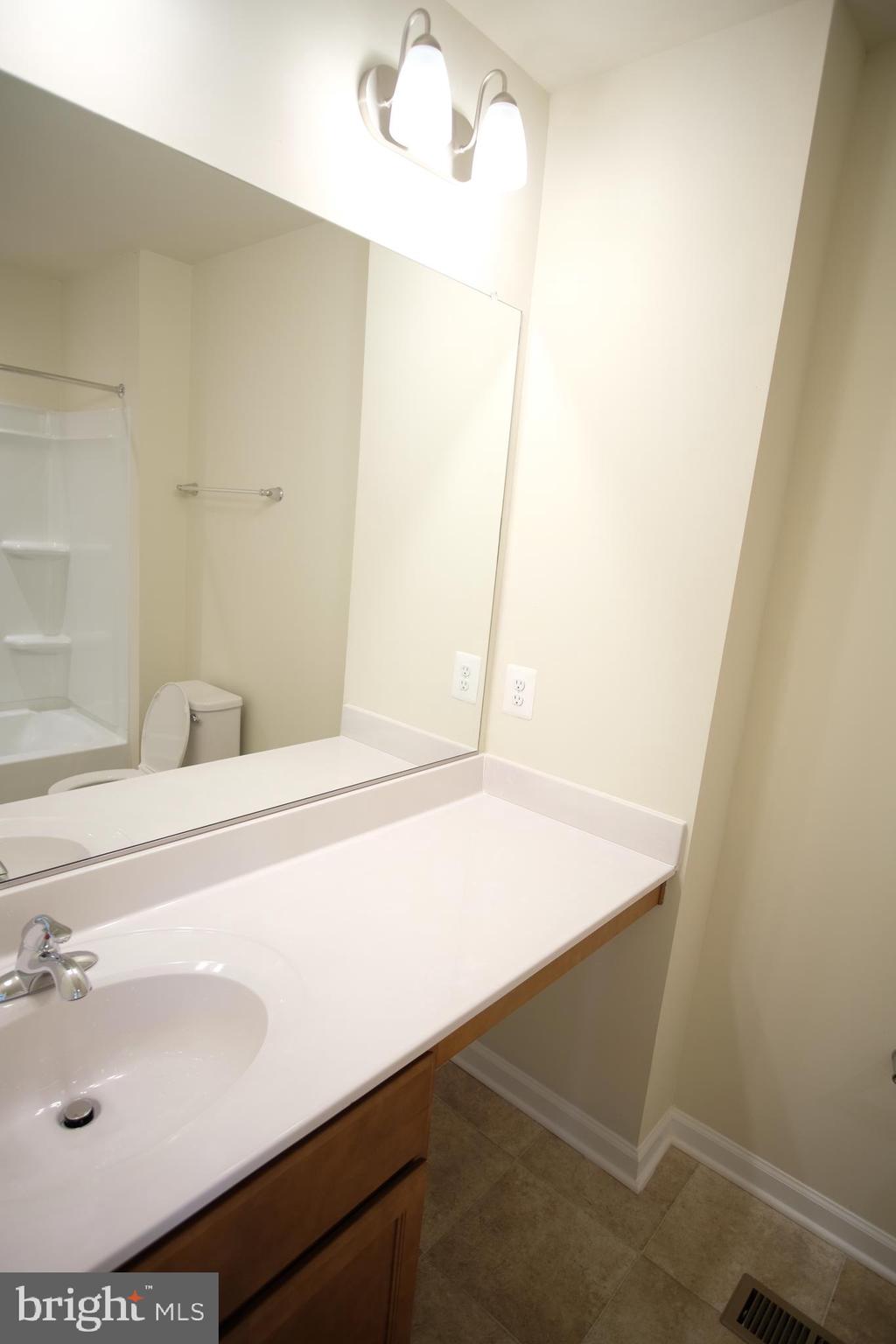 WHISPERING PINES - Residential Lease