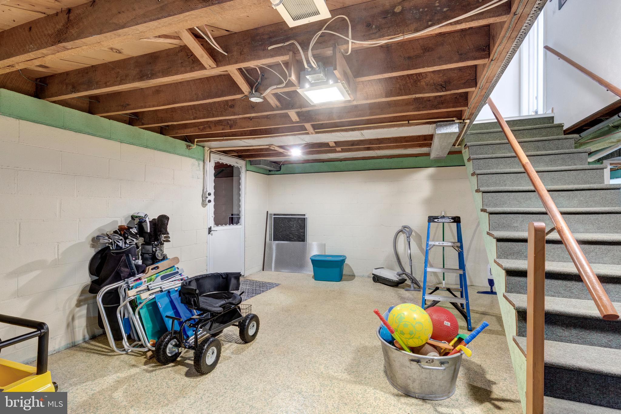 HAMPSTEAD - Residential