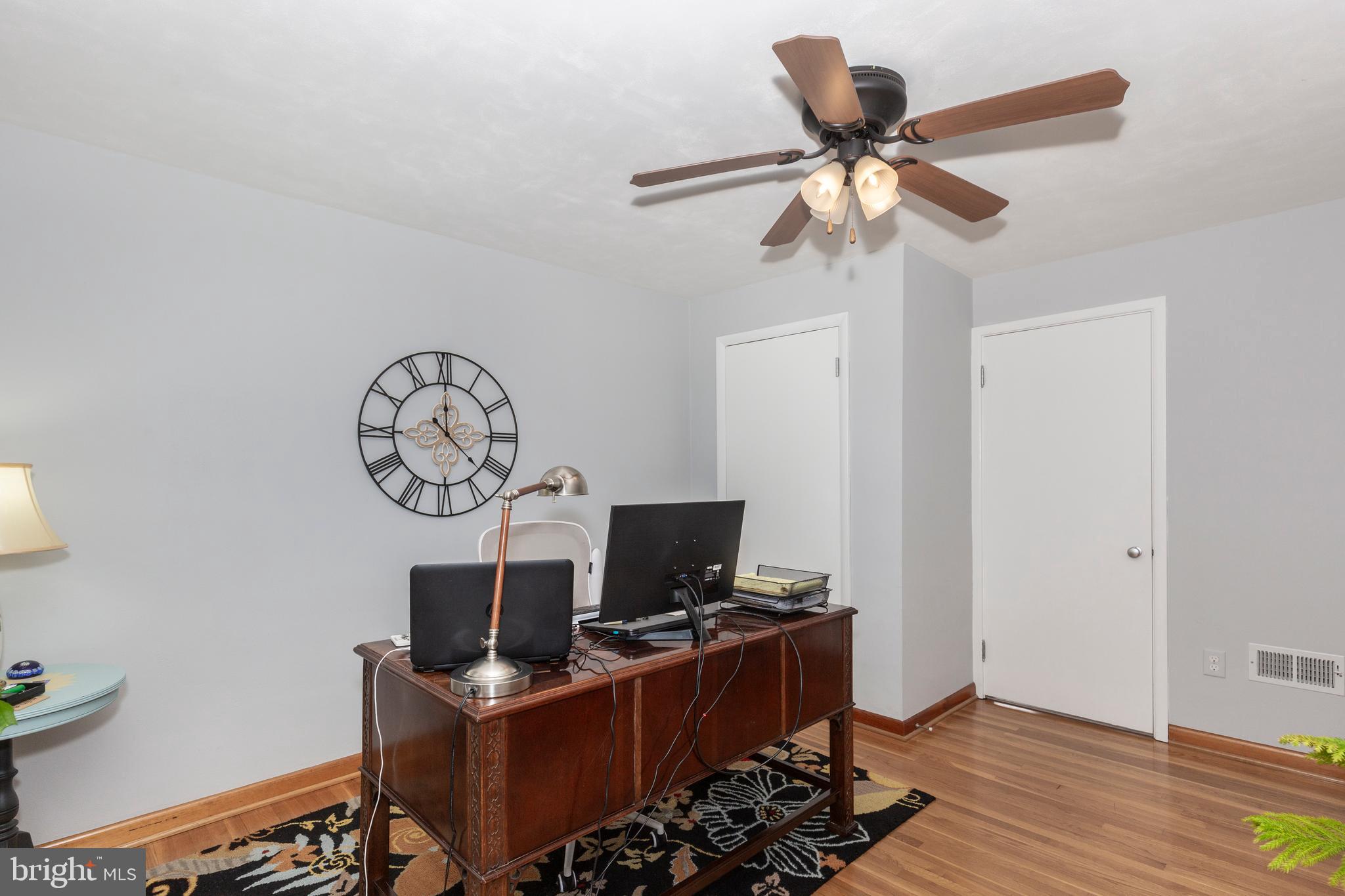 HAMPSTEAD - Residential