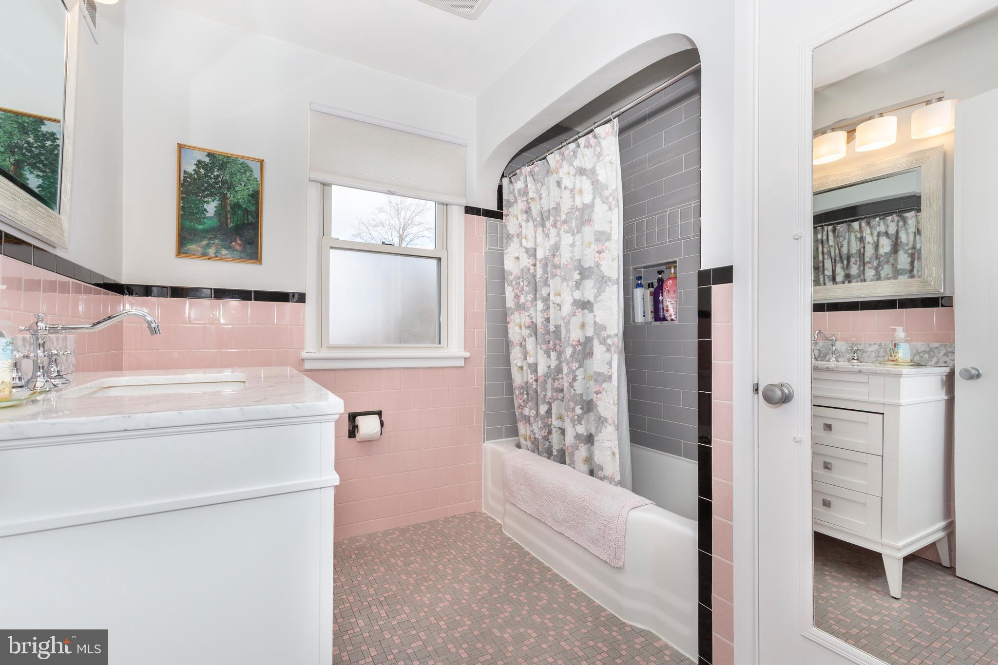 HAMPSTEAD - Residential