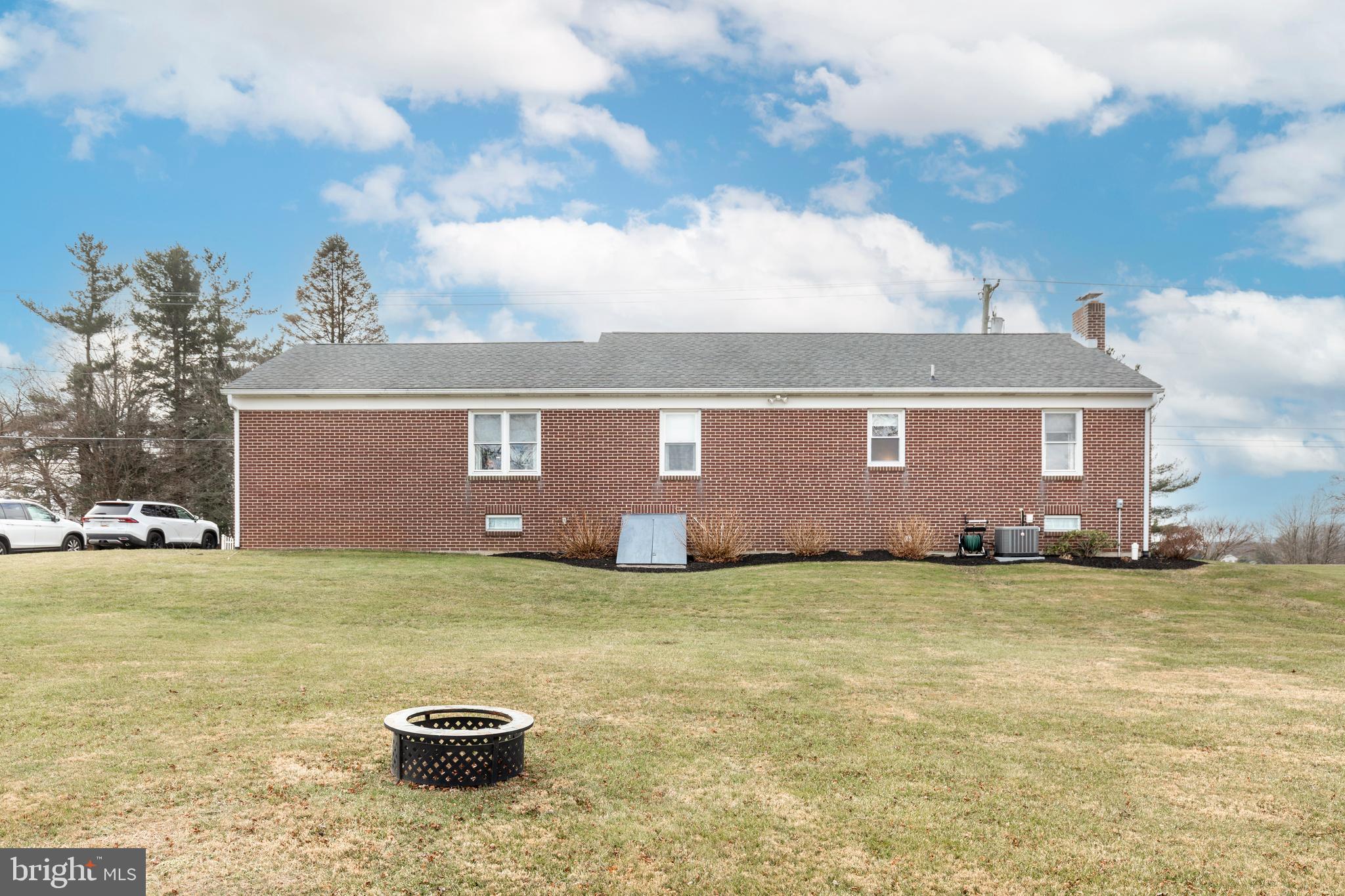 HAMPSTEAD - Residential