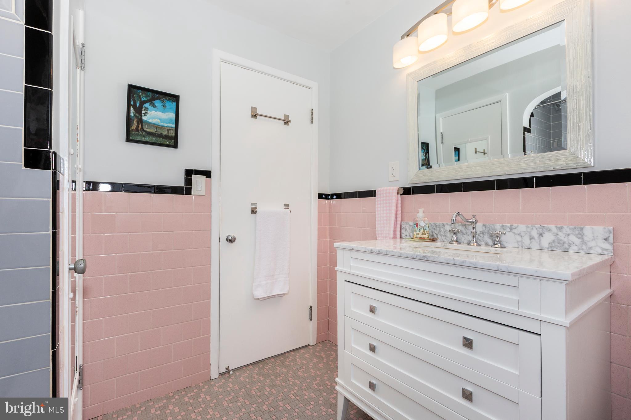 HAMPSTEAD - Residential