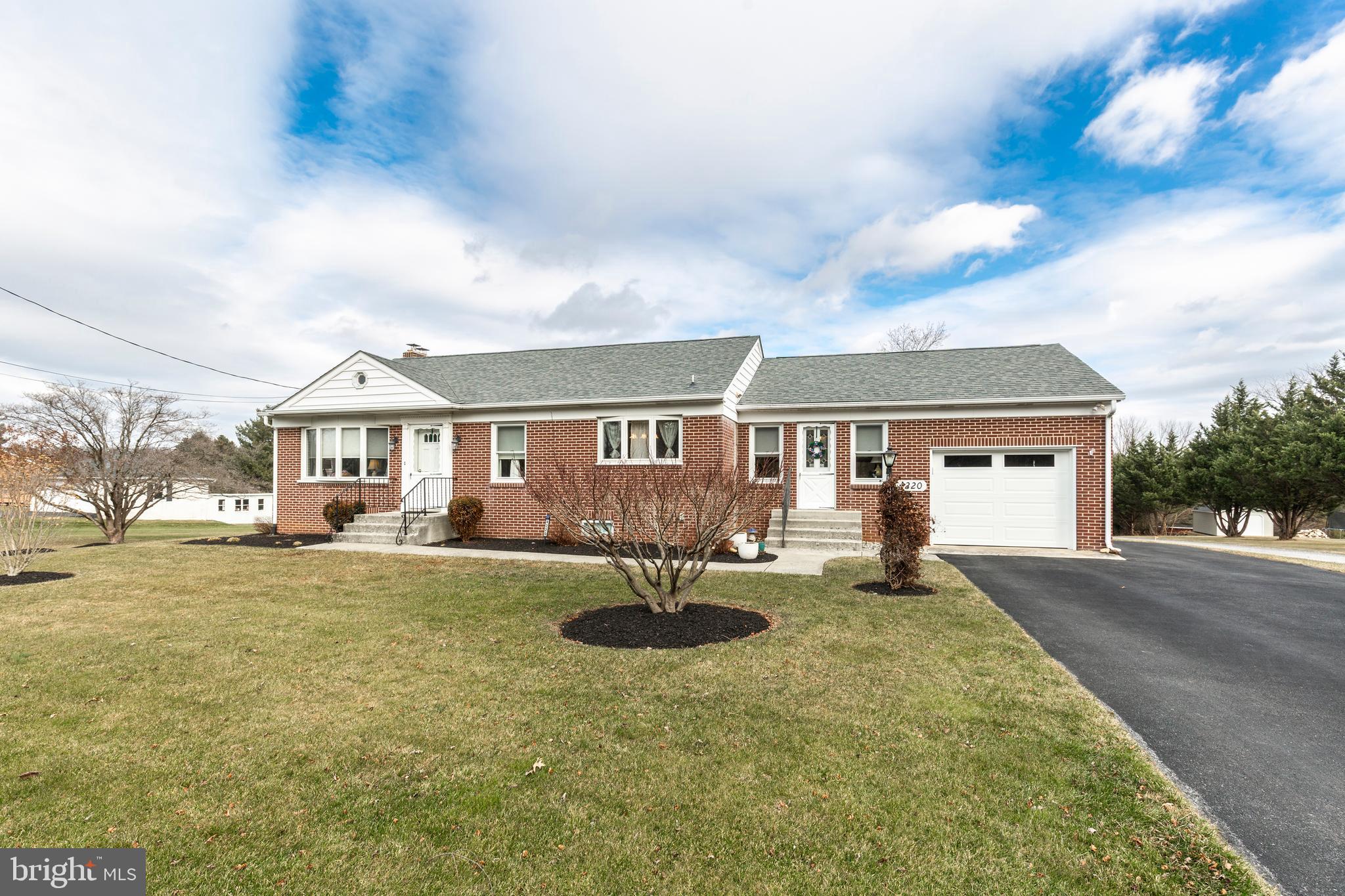 HAMPSTEAD - Residential