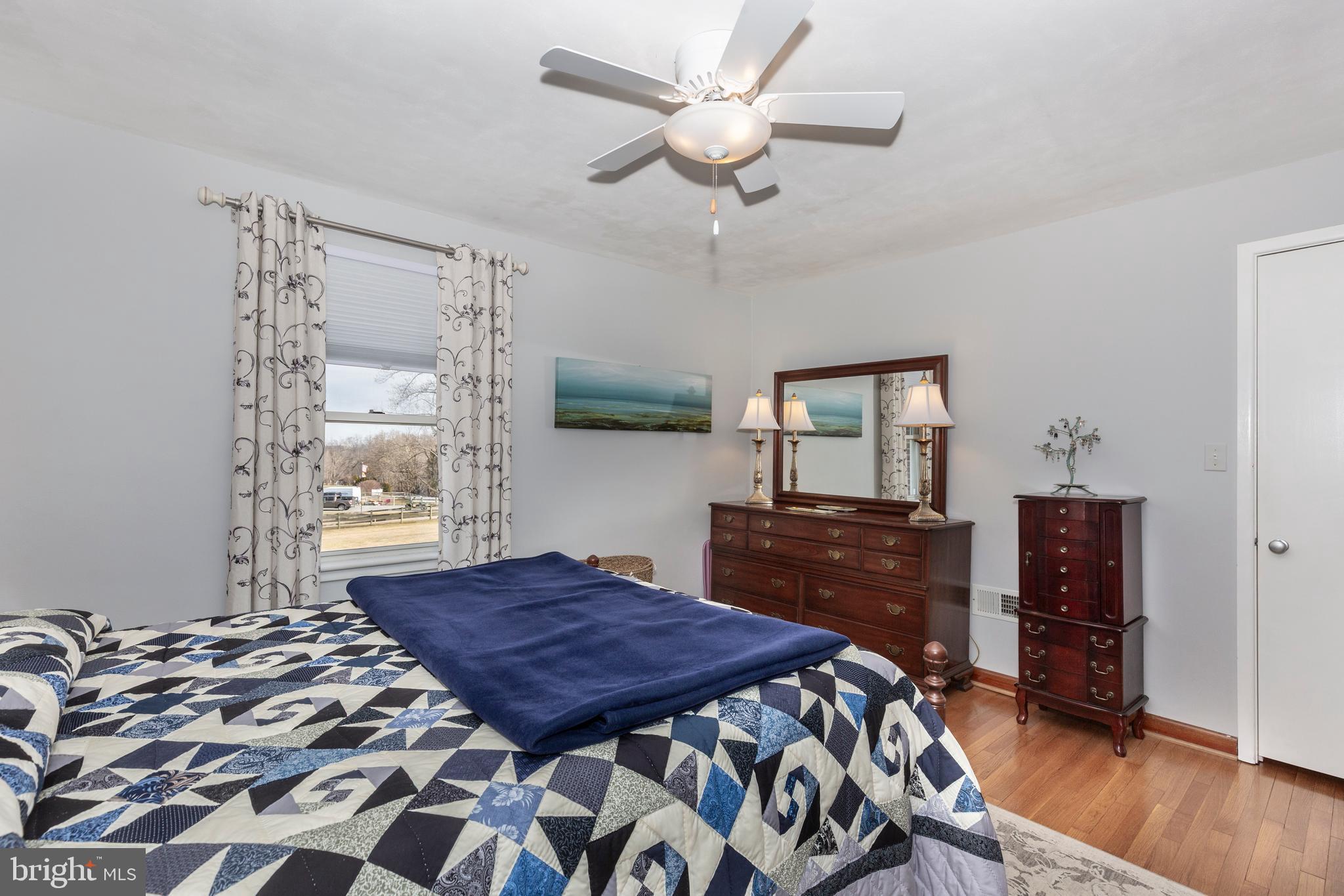 HAMPSTEAD - Residential