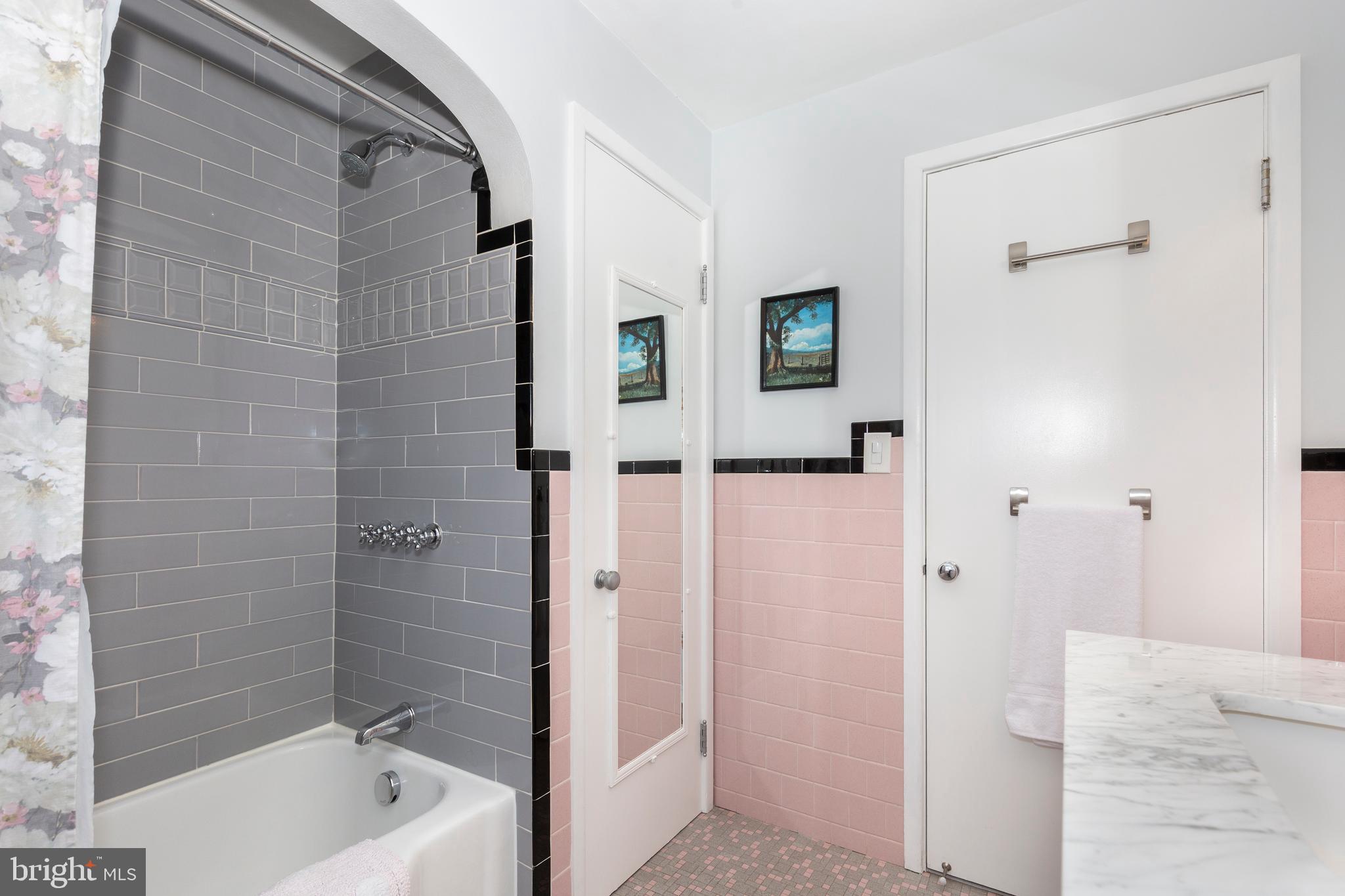 HAMPSTEAD - Residential