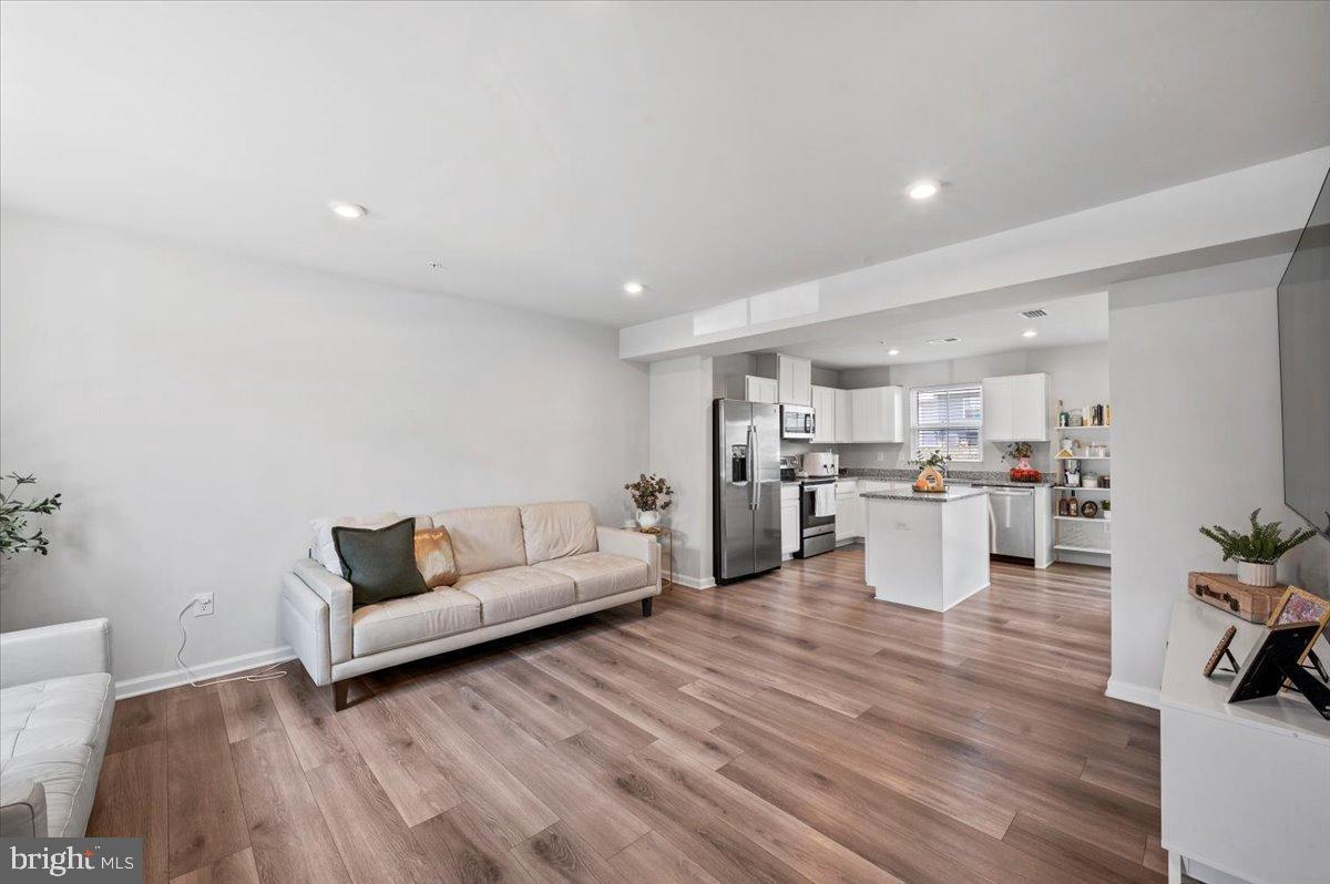 2105 CROSS COUNTRY ROAD