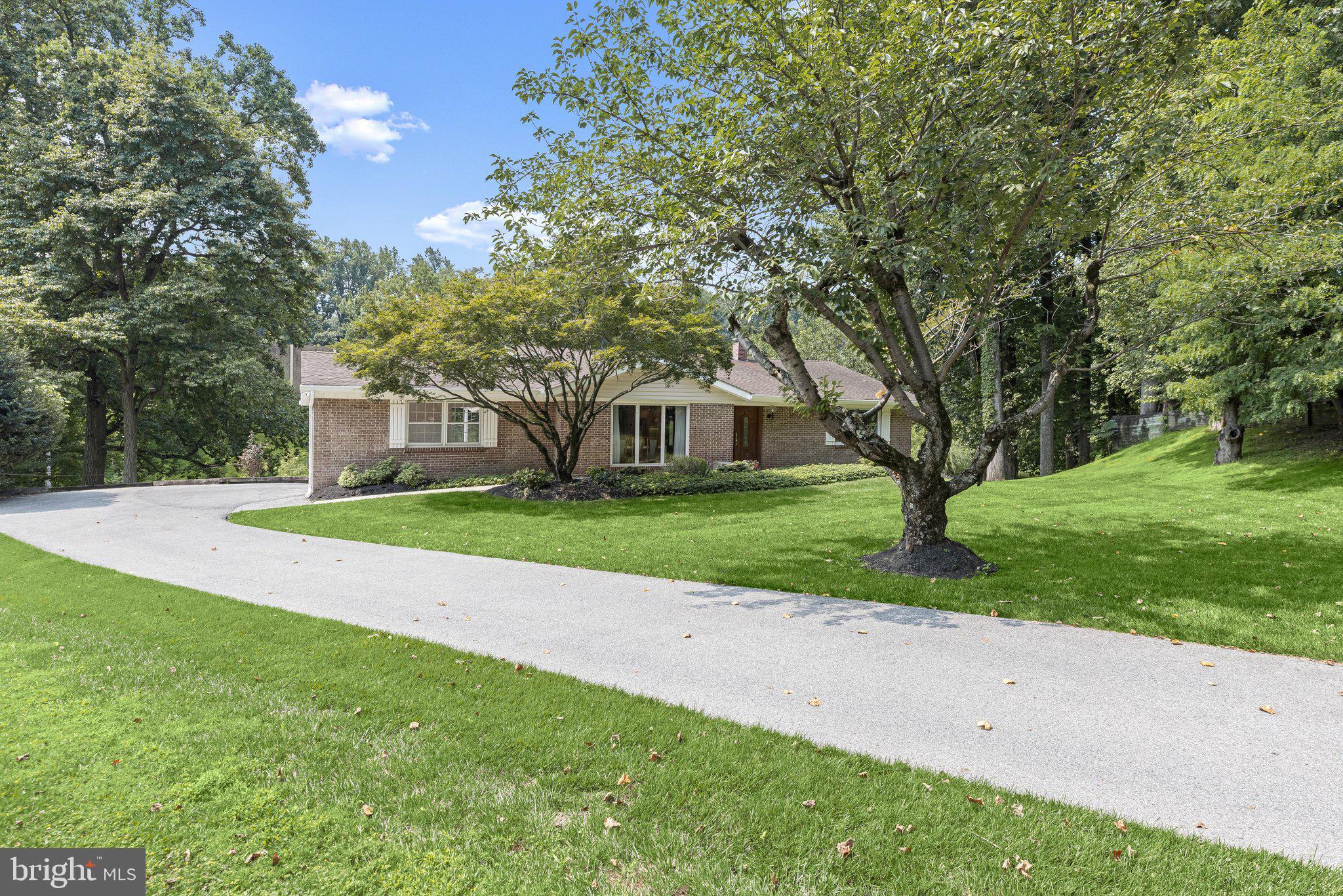 1 WHISPERWOOD COURT