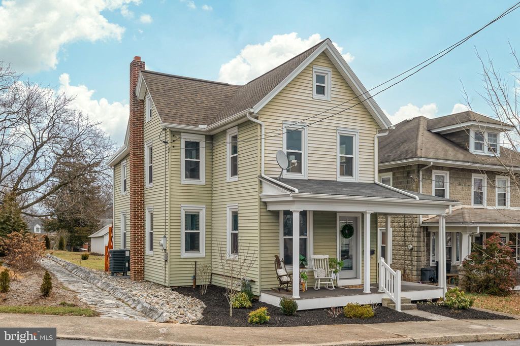 Photo of 345 N HANOVER ST, ELIZABETHTOWN, PA 17022 (MLS # PALA2030562)