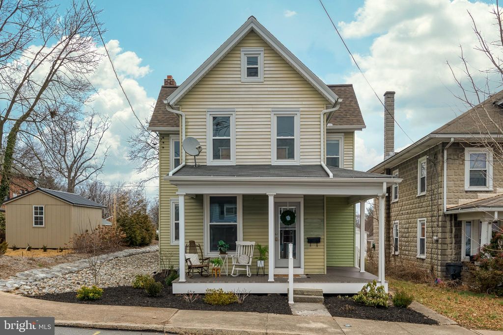 Photo of 345 N HANOVER ST, ELIZABETHTOWN, PA 17022 (MLS # PALA2030562)