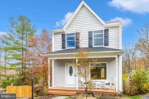 Homes For Sale - 10641 Old Barn Court<br/> NEW MARKET, MD 21774