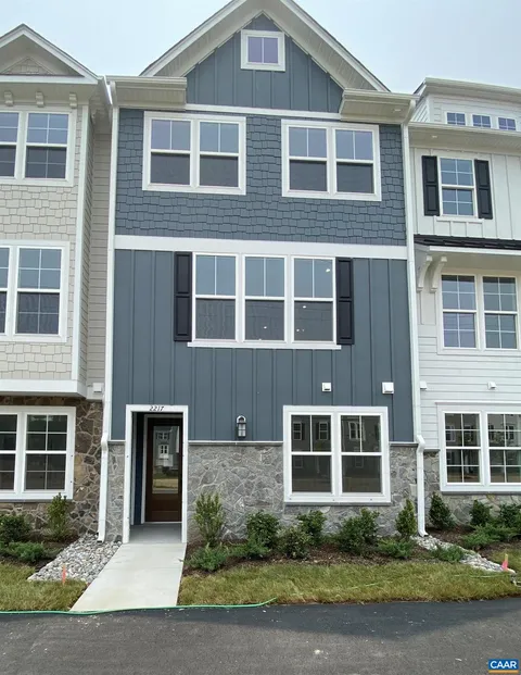 3189 Acadia Dr, Charlottesville, VA MLS: 663607