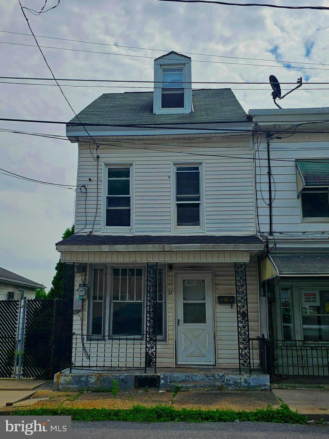 Investor Special in Shenandoah, PA — Flip It or Rent It!
Calling all house flippers and first-time investors — this one’s got potential written all over it.
Step inside to find a spacious layout, extra-large bathroom just waiting for a custom touch, and oversized bedrooms that add real value. Newer electrical panel. The fenced-in yard is a bonus, perfect for outdoor space or future tenant appeal. Needs work — but the payoff is there. Whether you're looking to flip for profit or build long-term equity, this property is your next smart move.
Solid location in Shenandoah, PA
Large rooms, flexible floor plan
Great bones, endless potential
Add your vision — build your equity
Bring your tools and your vision. Deals like this don’t sit long!
Call to Schedule a Showing Today.
Must Sign Hold Harmless Form Before Entering
