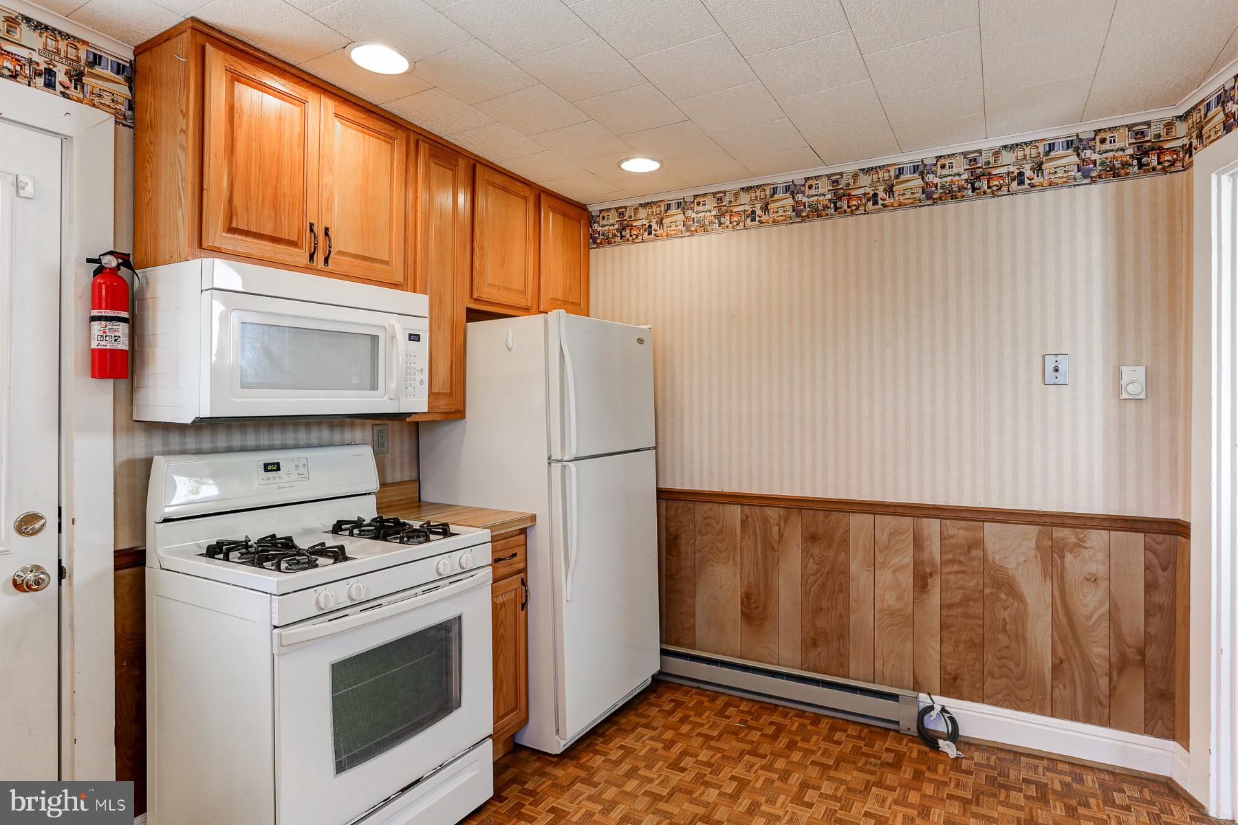 41 N 10TH STREET 2ND FLOOR