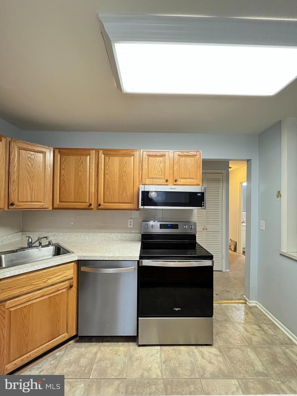 HICKORY HILLS - Residential