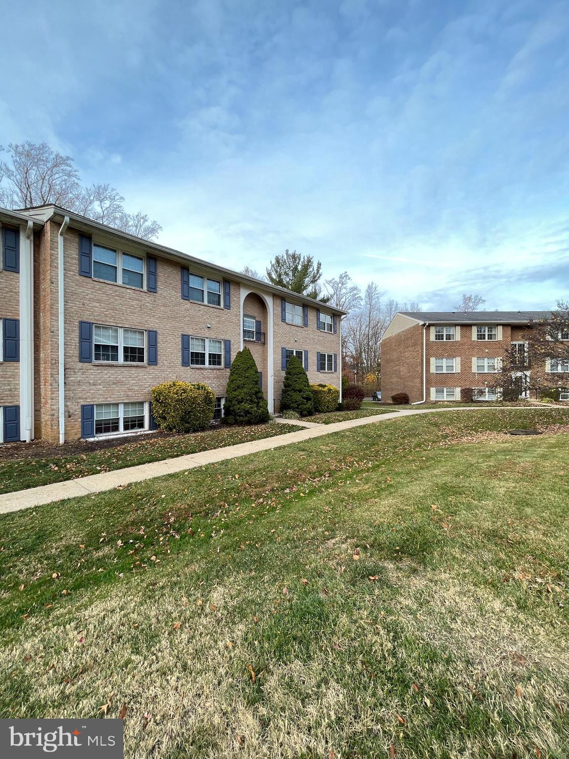 HICKORY HILLS - Residential