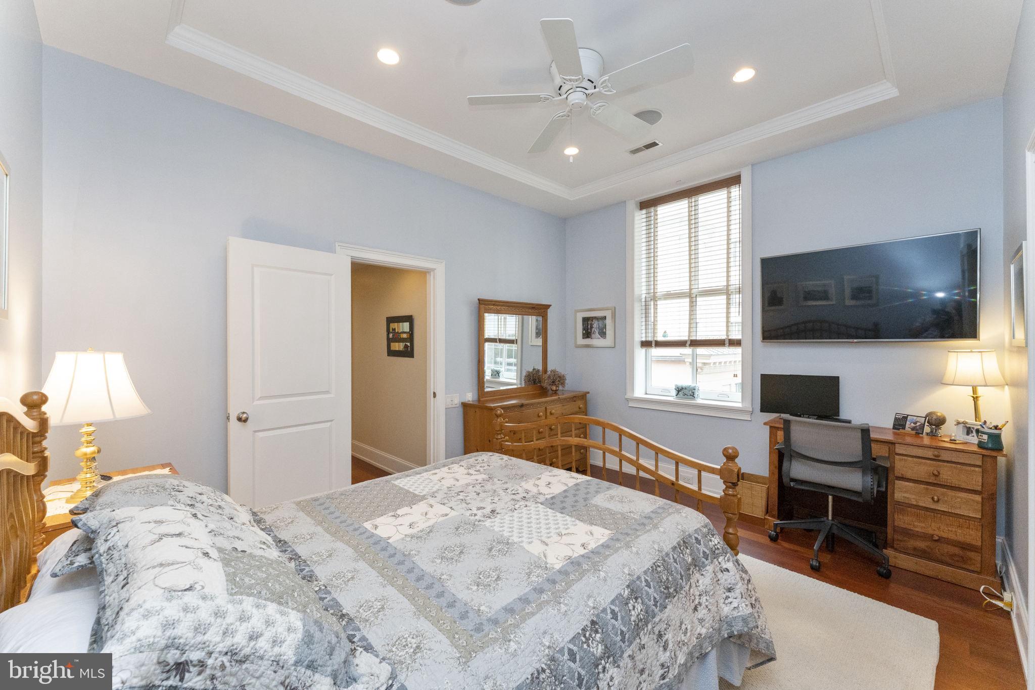 SOCIETY HILL - Residential Lease