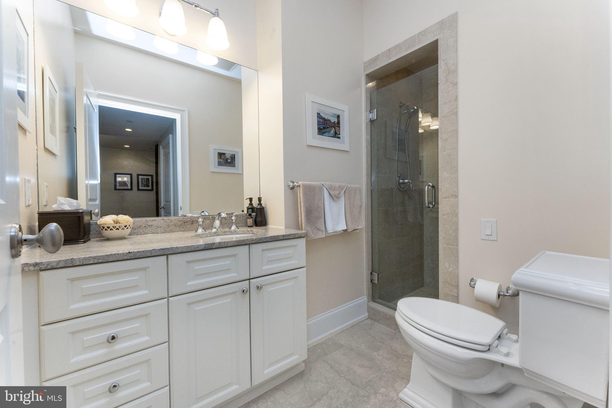 SOCIETY HILL - Residential Lease