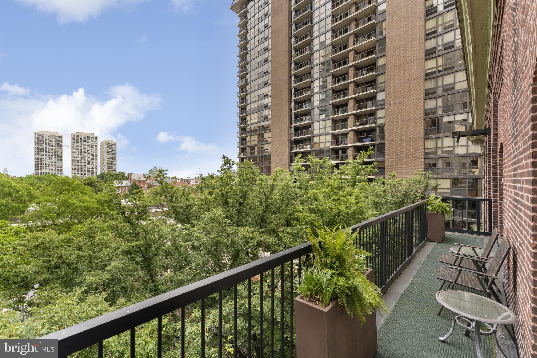 SOCIETY HILL - Residential Lease
