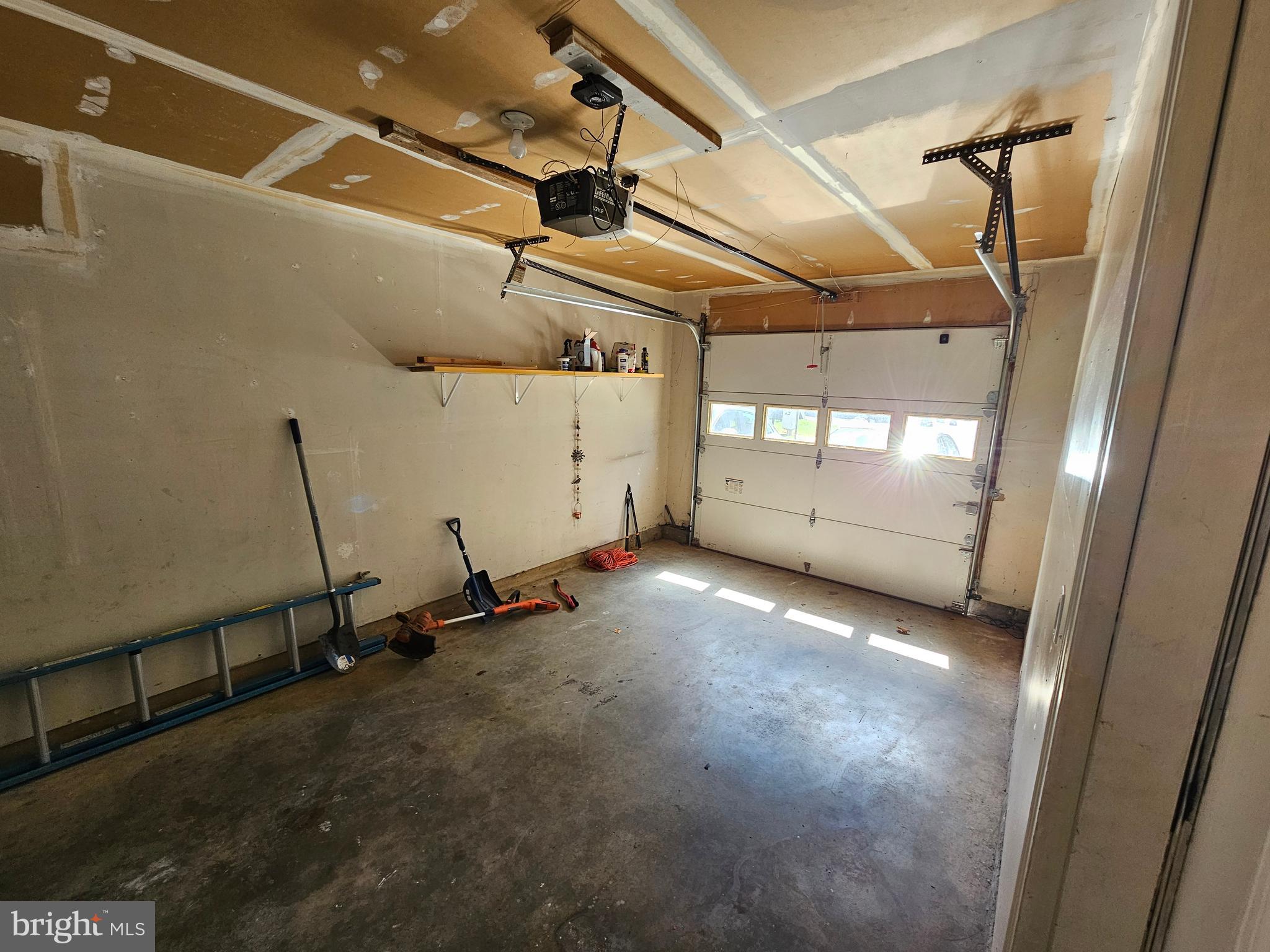 KEENE MILL OVERLOOK - Residential Lease