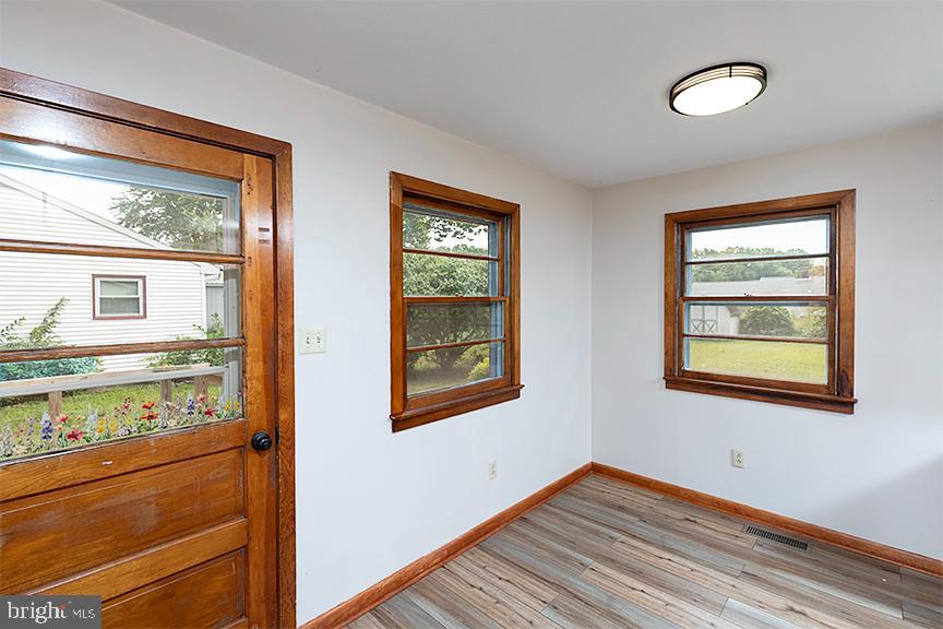 STANLEY MANOR - Residential