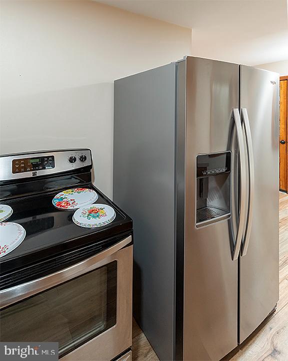 STANLEY MANOR - Residential