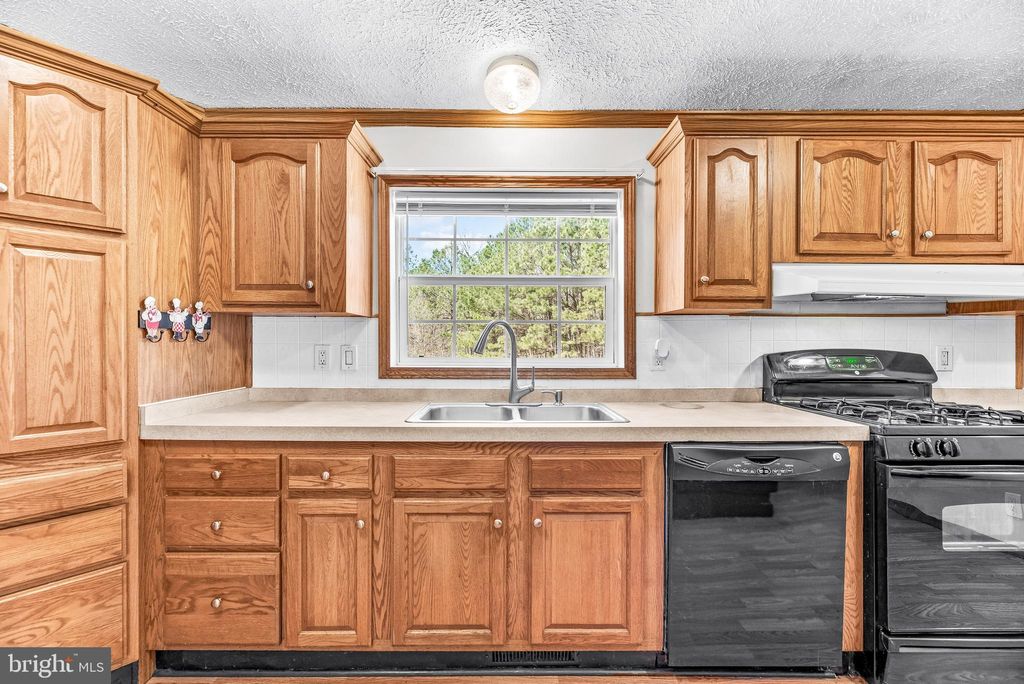 Photo of 18690 Saint Jeromes Neck Road, DAMERON, MD 20628 (MLS # MDSM2030170)